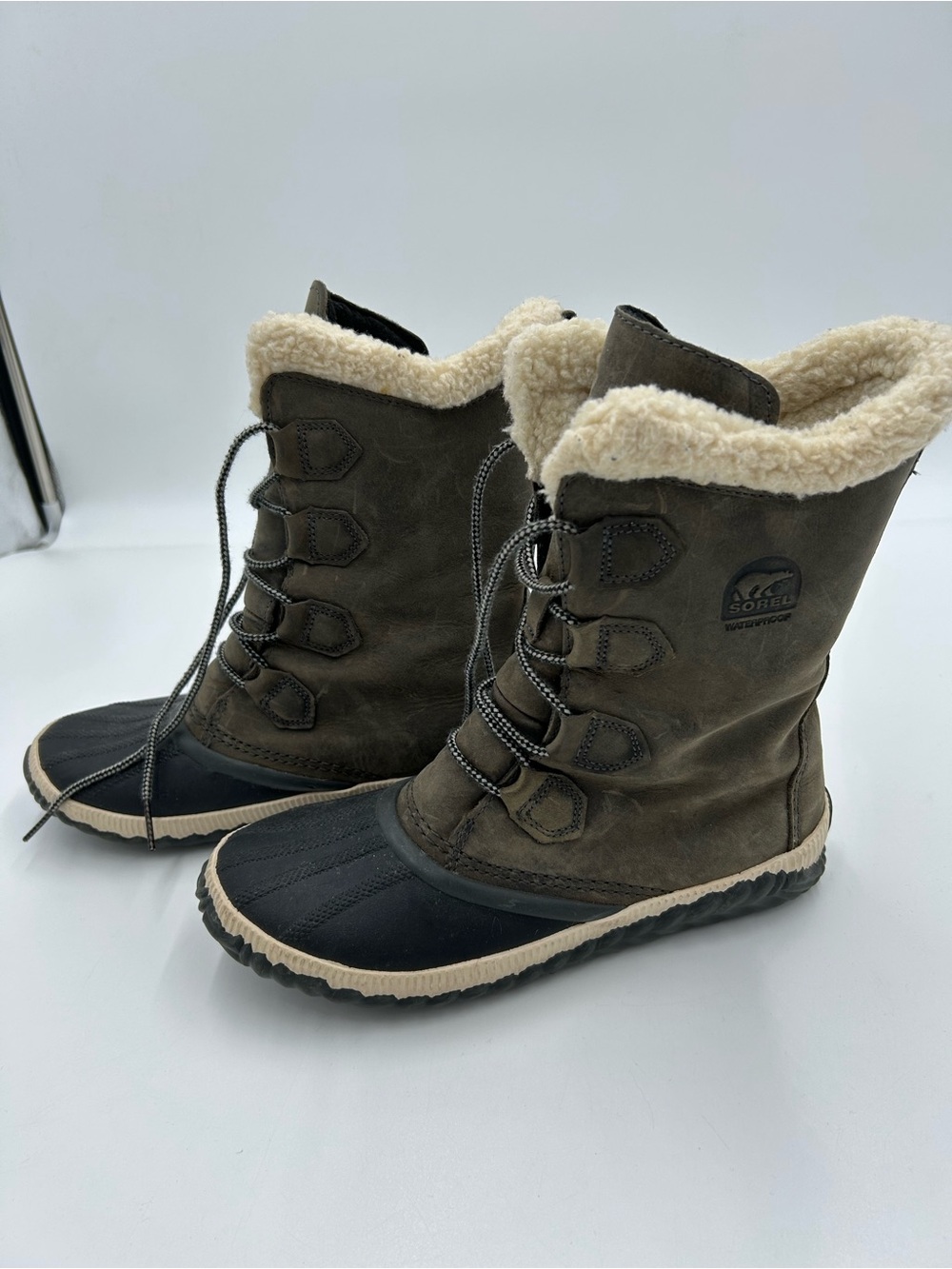 Sorel Women’s Olive Navy Sherpa-Lined Winter Boots 9